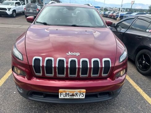 Used 2015 Jeep Cherokee Latitude w/ Cold Weather Group AWD/4WD image 2