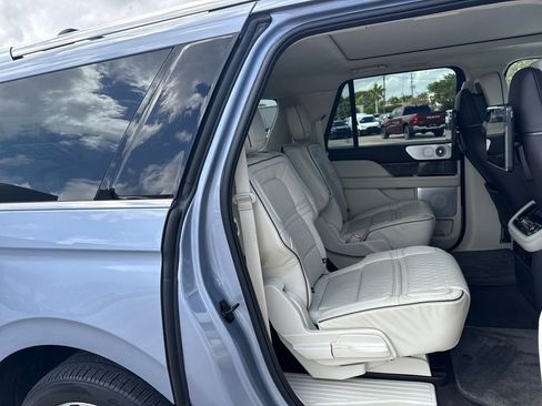 Used 2021 Lincoln Navigator L Black Label w/ Cargo Convenience Package image 29