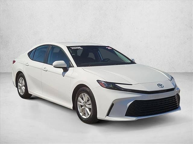 Used 2025 Toyota Camry LE FWD image 3