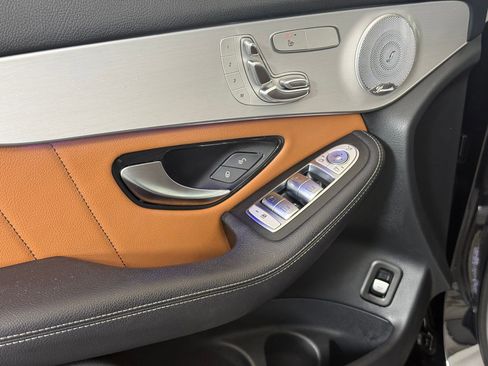 Used 2020 Mercedes-Benz GLC 300 4MATIC image 14