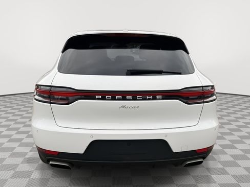 Used 2021 Porsche Macan w/ Premium Package image 6