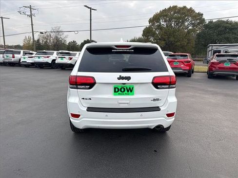 Used 2021 Jeep Grand Cherokee Laredo X image 9