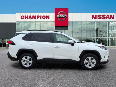 Used 2020 Toyota RAV4 XLE image 8