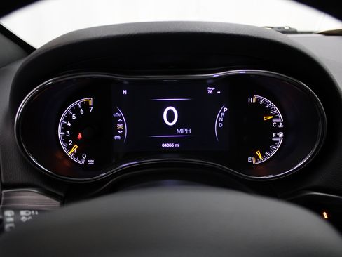 Used 2021 Jeep Grand Cherokee Limited w/ Trailer Tow Group IV image 37