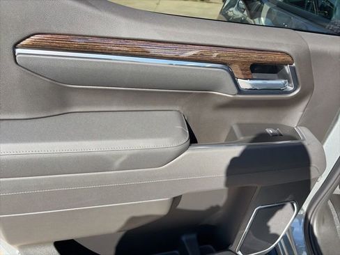 New 2026 GMC Sierra 1500 Elevation image 12