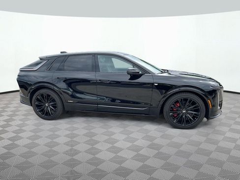 New 2026 Cadillac Lyriq V AWD/4WD image 8