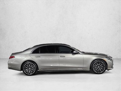 Used 2022 Mercedes-Benz S 500 4MATIC image 4