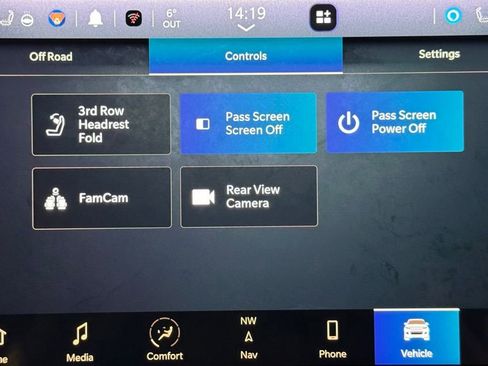 Used 2022 Jeep Grand Cherokee L Limited w/ Black Appearance Package image 32