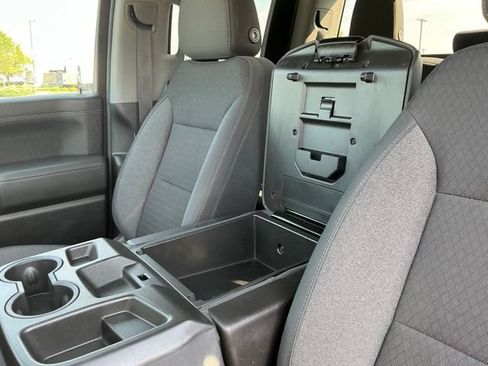 Used 2020 Chevrolet Silverado 1500 LT AWD/4WD image 31
