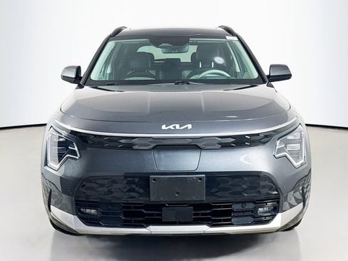 Used 2023 Kia Niro Wave w/ Wave Preserve Package image 2