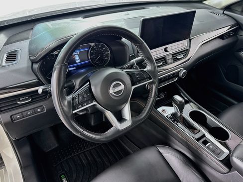 Used 2023 Nissan Altima 2.5 SR w/ SR Premium Package AWD/4WD image 10