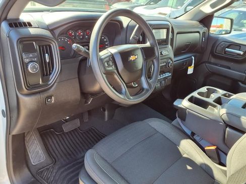 Used 2026 Chevrolet Silverado 1500 Custom image 4