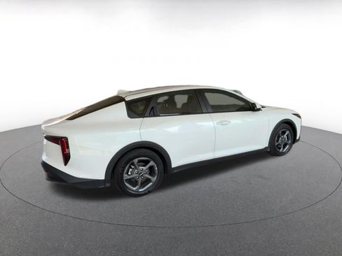 Used 2025 Kia K4 FWD image 14