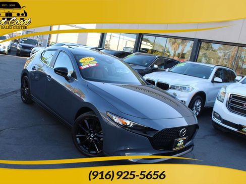 Used 2022 MAZDA MAZDA3 s FWD image 1