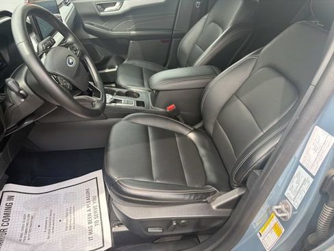 Used 2025 Ford Escape Platinum AWD/4WD image 22