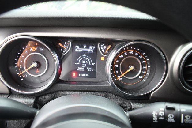 Used 2018 Jeep Wrangler Unlimited Sport AWD/4WD image 31