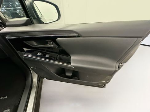 Used 2023 Subaru Solterra AWD image 33