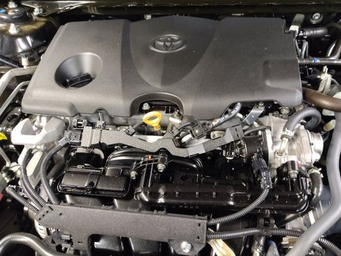 Used 2023 Toyota Camry SE image 29