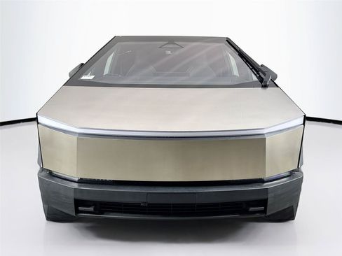 Used 2025 Tesla Cybertruck AWD Crew Cab image 14
