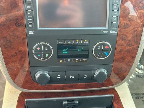 Used 2012 Chevrolet Tahoe LTZ AWD/4WD image 27