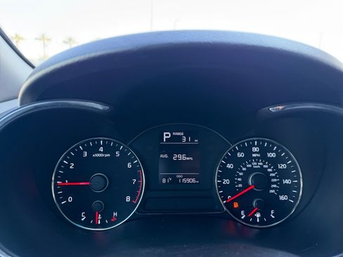Used 2017 Kia Forte LX FWD image 10