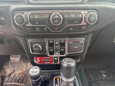 Used 2022 Jeep Gladiator Mojave w/ LED Lighting Group image 15