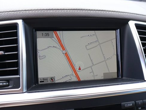 Used 2013 Mercedes-Benz GL 450 4MATIC image 34