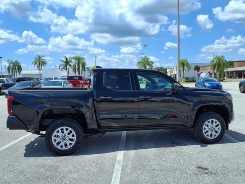 Used 2024 Toyota Tacoma SR AWD/4WD image 8