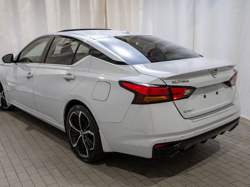 Used 2023 Nissan Altima 2.5 SR w/ SR Premium Package image 4