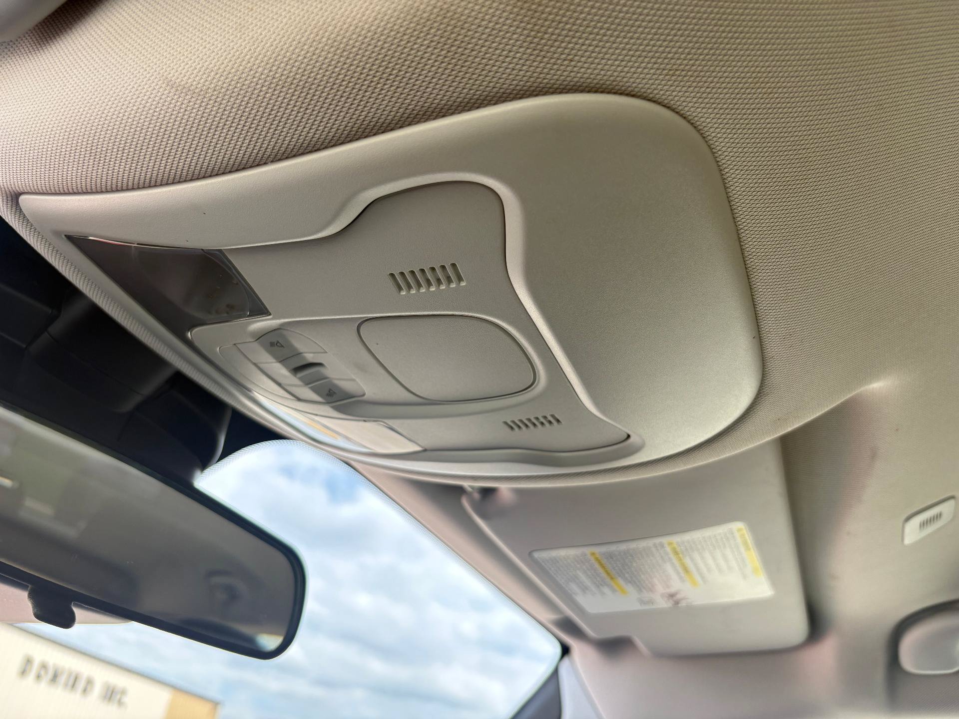 Used 2019 Jeep Renegade Latitude AWD/4WD image 26