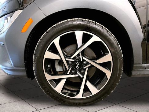 Used 2022 Hyundai Kona Limited AWD/4WD image 8