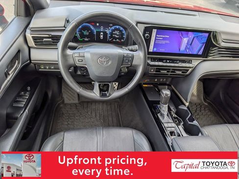 Used 2025 Toyota Camry XSE FWD image 8