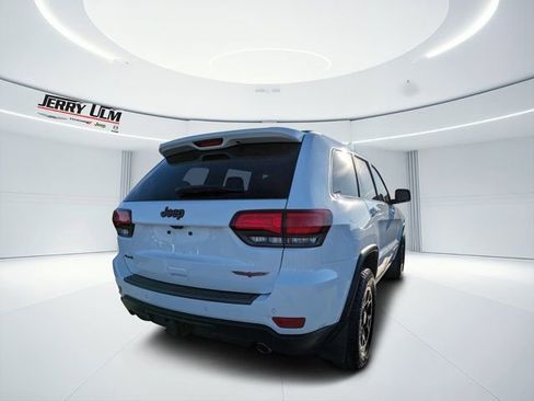 Used 2019 Jeep Grand Cherokee Trailhawk w/ Trailhawk Luxury Group image 3