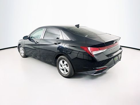 Used 2021 Hyundai Elantra SE image 5