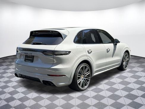 Used 2021 Porsche Cayenne GTS AWD/4WD image 9