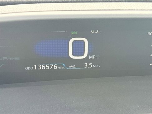 Used 2017 Toyota Prius Prime Premium image 13