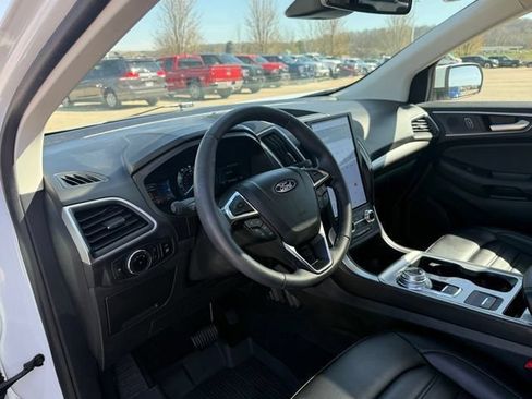 Used 2024 Ford Edge SEL w/ Convenience Package AWD/4WD image 10
