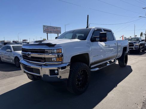 Used 2019 Chevrolet Silverado 2500 LT image 3