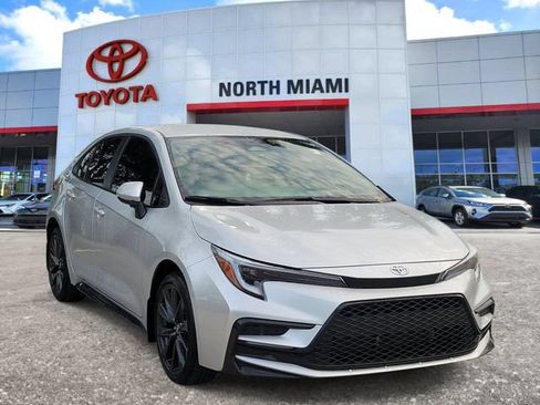 Used 2026 Toyota Corolla SE FWD image 1