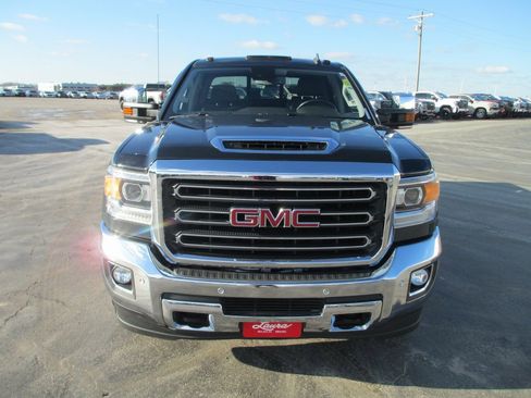 Used 2019 GMC Sierra 3500 SLT w/ Duramax Plus Package image 10