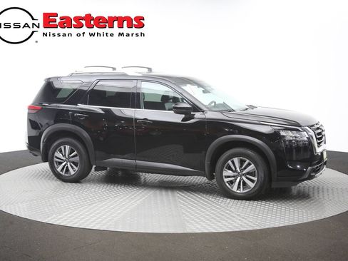 Used 2023 Nissan Pathfinder SL AWD/4WD image 47
