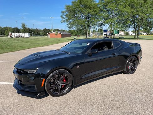 Used 2024 Chevrolet Camaro SS RWD image 2
