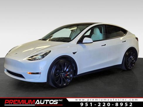 Used 2023 Tesla Model Y Performance AWD/4WD image 1
