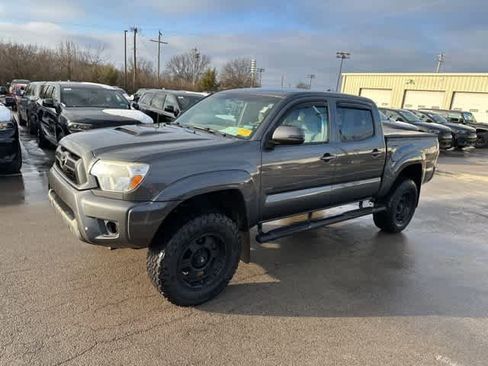 Used 2015 Toyota Tacoma 4x4 Double Cab image 11