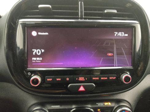 Used 2021 Kia Soul EX FWD image 25