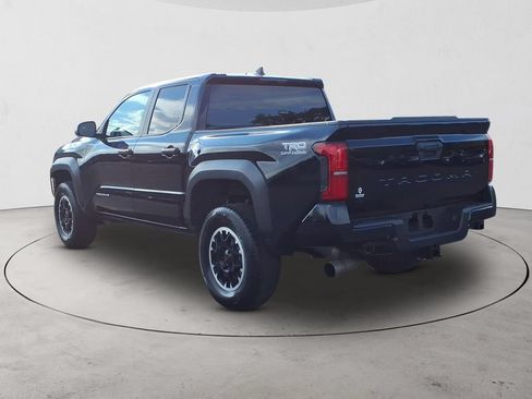 Used 2024 Toyota Tacoma TRD Off-Road AWD/4WD image 7