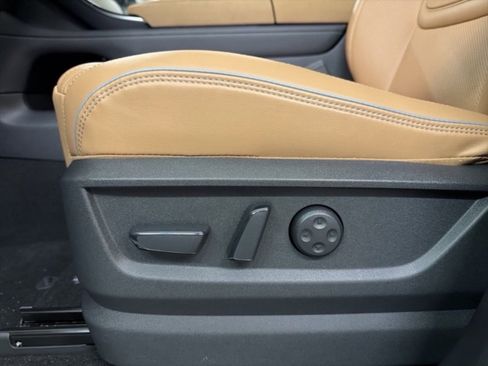 New 2026 INFINITI QX80 Luxe image 16