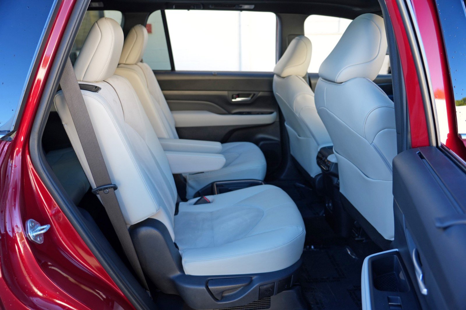 Used 2024 Toyota Grand Highlander AWD Hybrid image 42