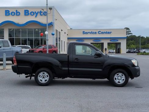 Used 2013 Toyota Tacoma 2WD Regular Cab image 2