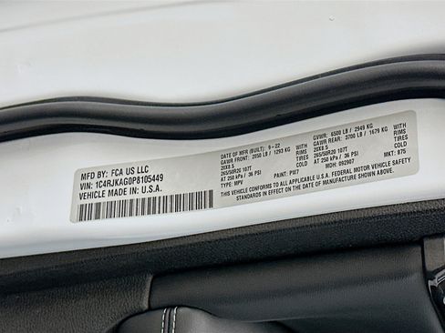 Used 2023 Jeep Grand Cherokee L Laredo image 12